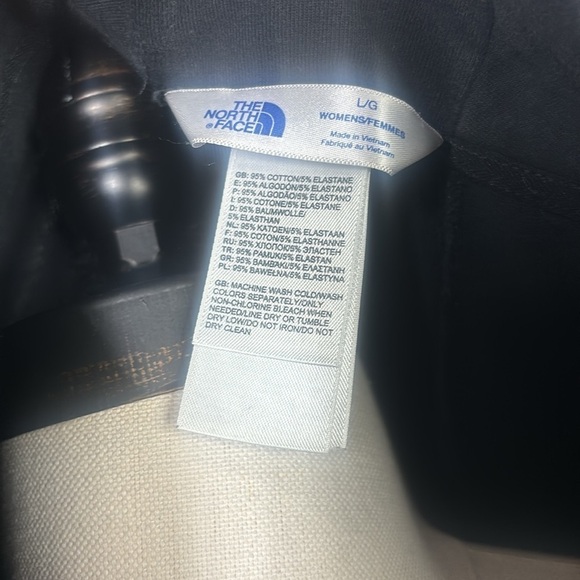 JacketsThe North Face Wrap-Ture Yoga Black Tunic Full Zip Jacket Size size L - Picture 10 of 10